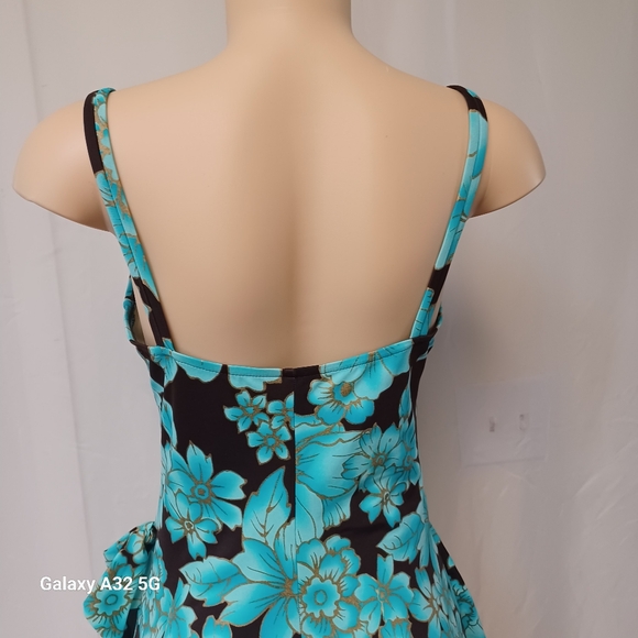 Maxine of Hollywood Cream and Blue Swimwear Size 16 - Picture 8 of 11